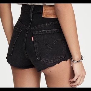 Levi’s 501 tiny shorts black